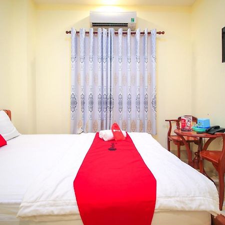Reddoorz Plus @ Dong Den Street Hotell Ho Chi Minh-staden Exteriör bild