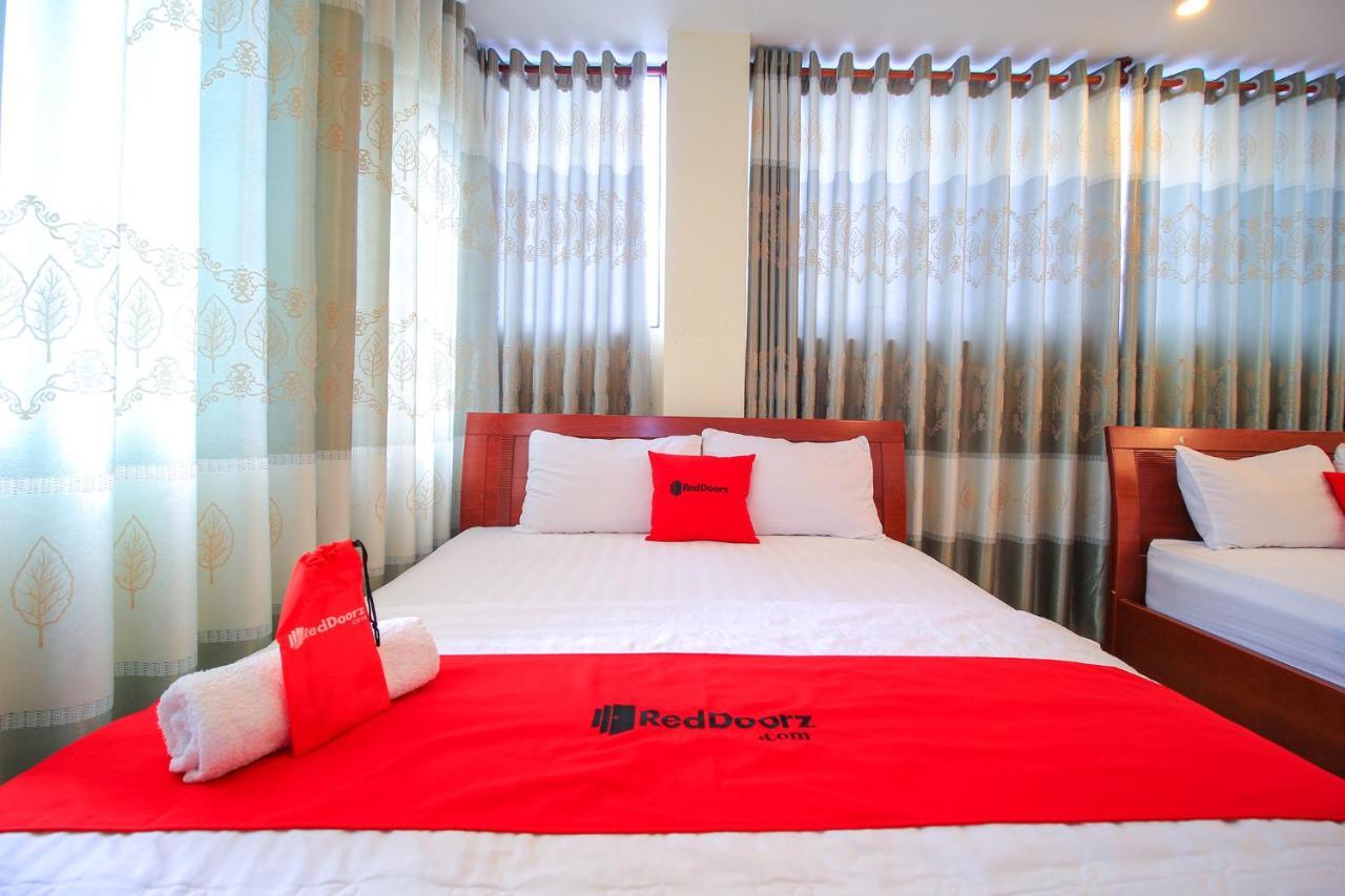 Reddoorz Plus @ Dong Den Street Hotell Ho Chi Minh-staden Exteriör bild