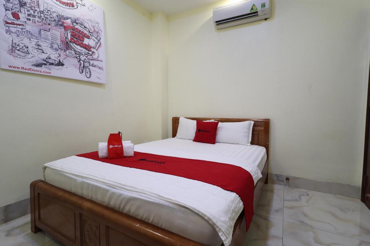 Reddoorz Plus @ Dong Den Street Hotell Ho Chi Minh-staden Exteriör bild